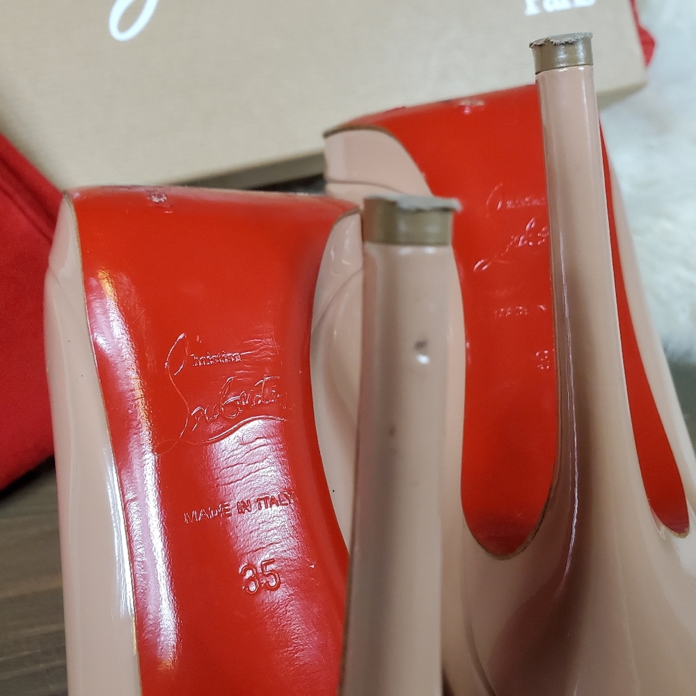 Louboutin Patent Leather 120 Pump - Picture 6 of 9